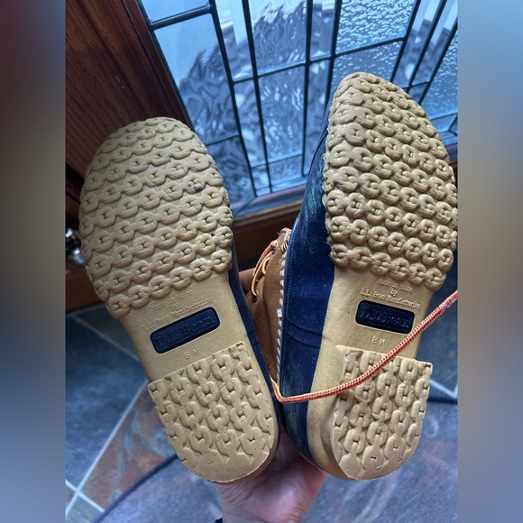 L.L Bean bean boots lightly worn - Picture 6 of 12